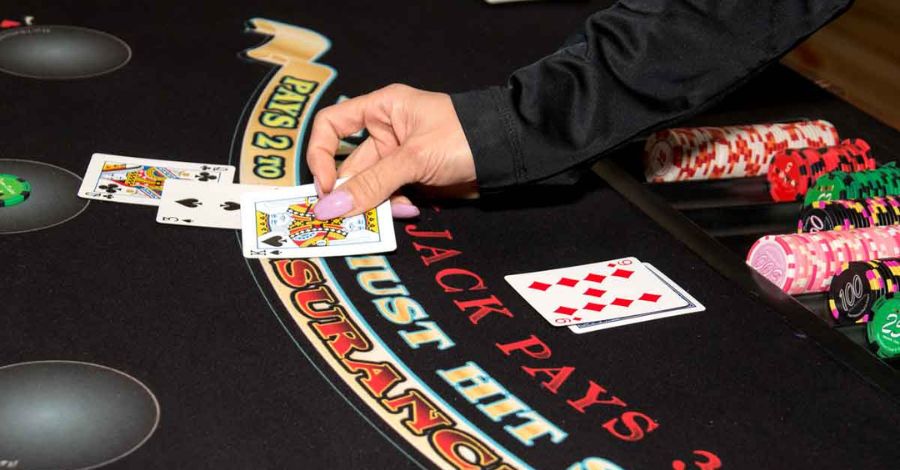 Áp dụng kinh nghiệm thắng khi chơi Blackjack để rinh thưởng giá trị